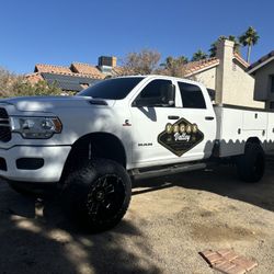 Toyota And Mitsubishi Forklifts