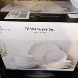 Dinnerware Set