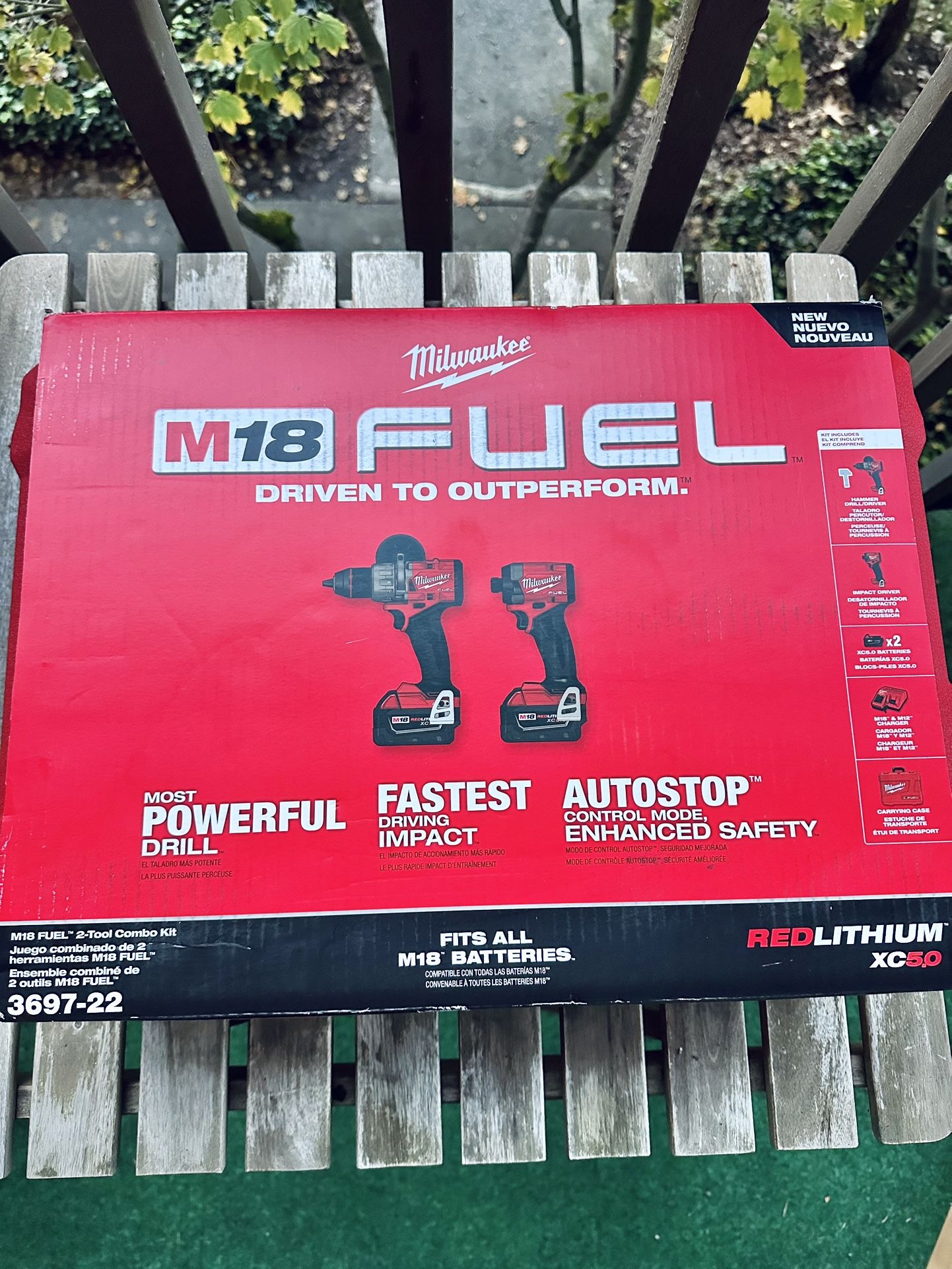 Milwaukee FUEL set 290$ FiRM Milwaukee drill impact 2 5ah battery charger