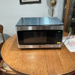Brand new GE microwave