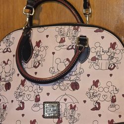 Dooney &bourke 