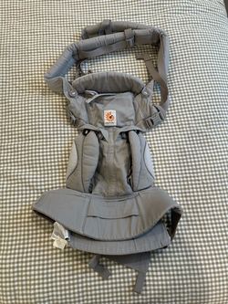 Ergobaby Baby Carrier Gray