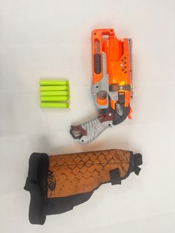 NERF Zombie Strike Hammershot blaster (with original 5 darts and holster)