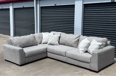 Ashley 4pc modular sectional couch