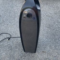 Holmes HAP9424BF Air Purifier HEPA Type Filter Ionizer Small Room 110 Sq Ft