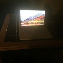 MacBook