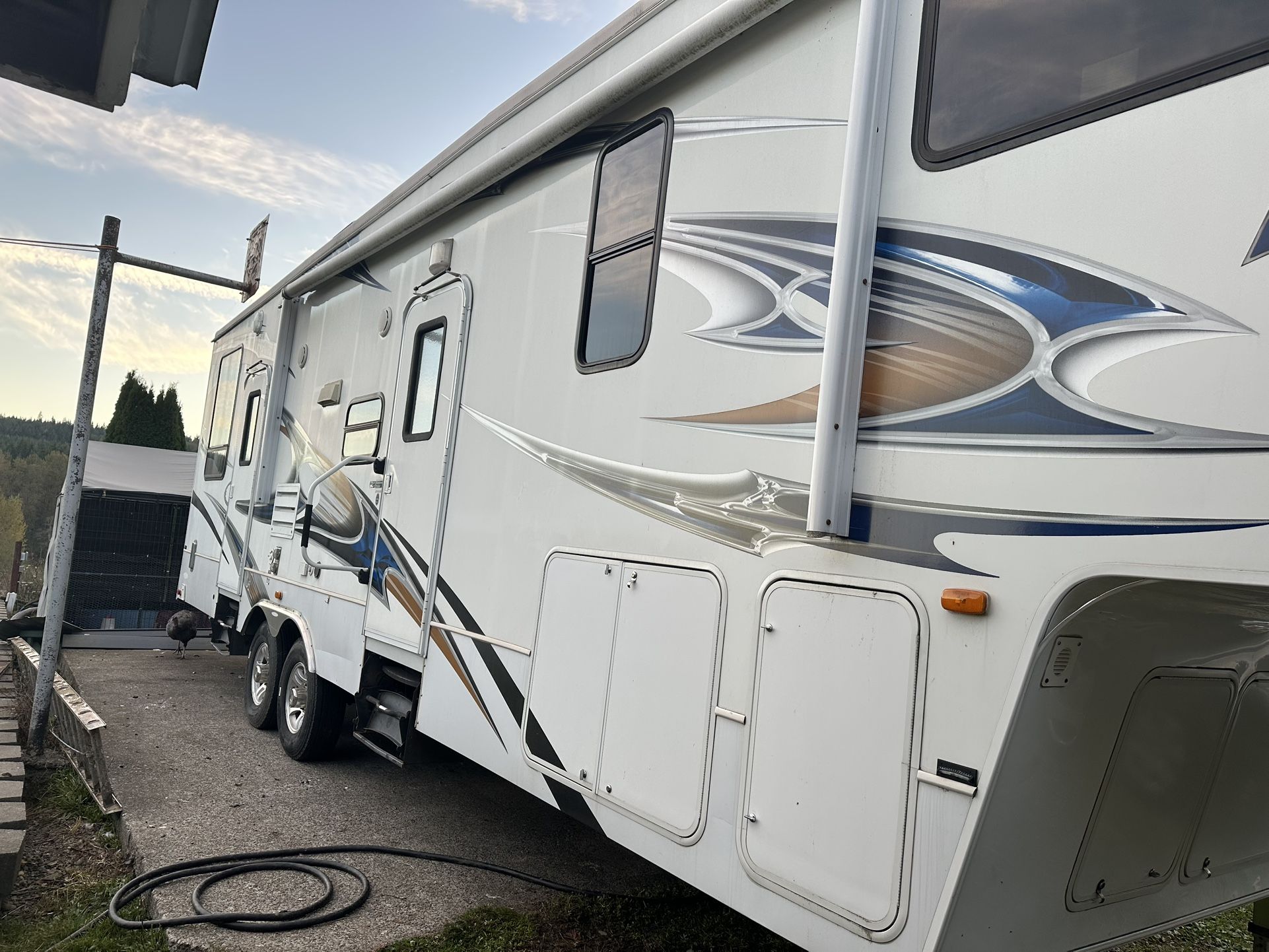 2010 Keystone Raptor toy hauler