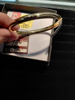 Gold bangle bracelet