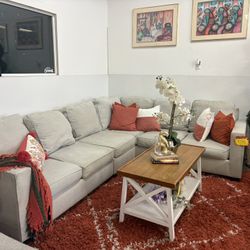 Sectional Couch 🛋️ 