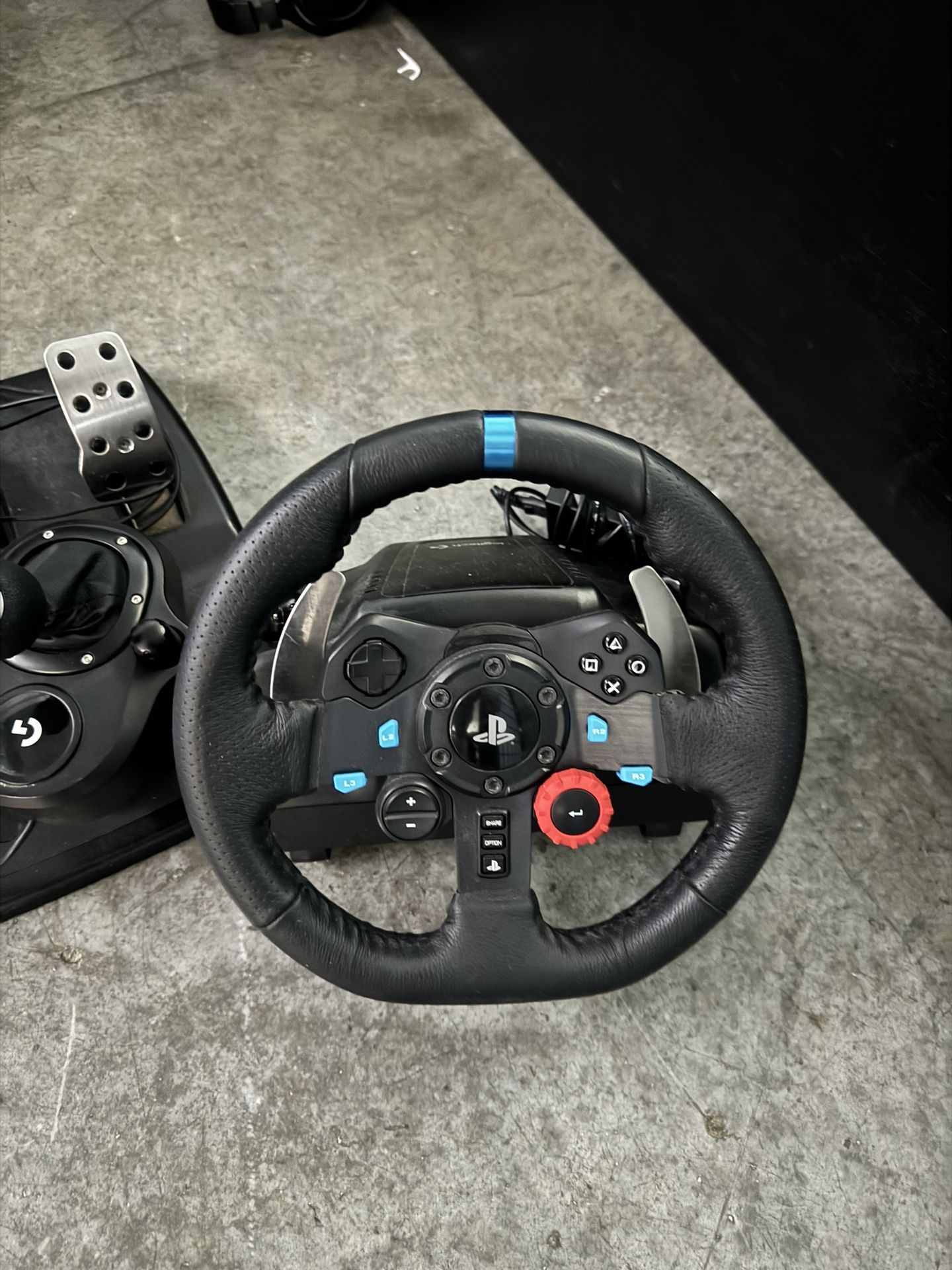 Logitech G29 