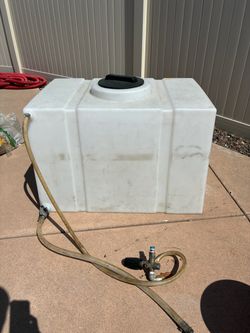100 Gallon Water Tank