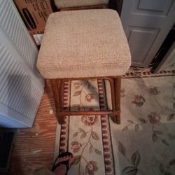 2 Bar Stools 