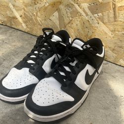 Nike Panda Dunks