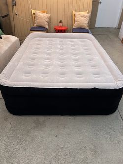 King  Size Raised Air Mattress