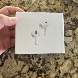 Apple AirPods 3 (NEVER USED) (BRAND NEW)