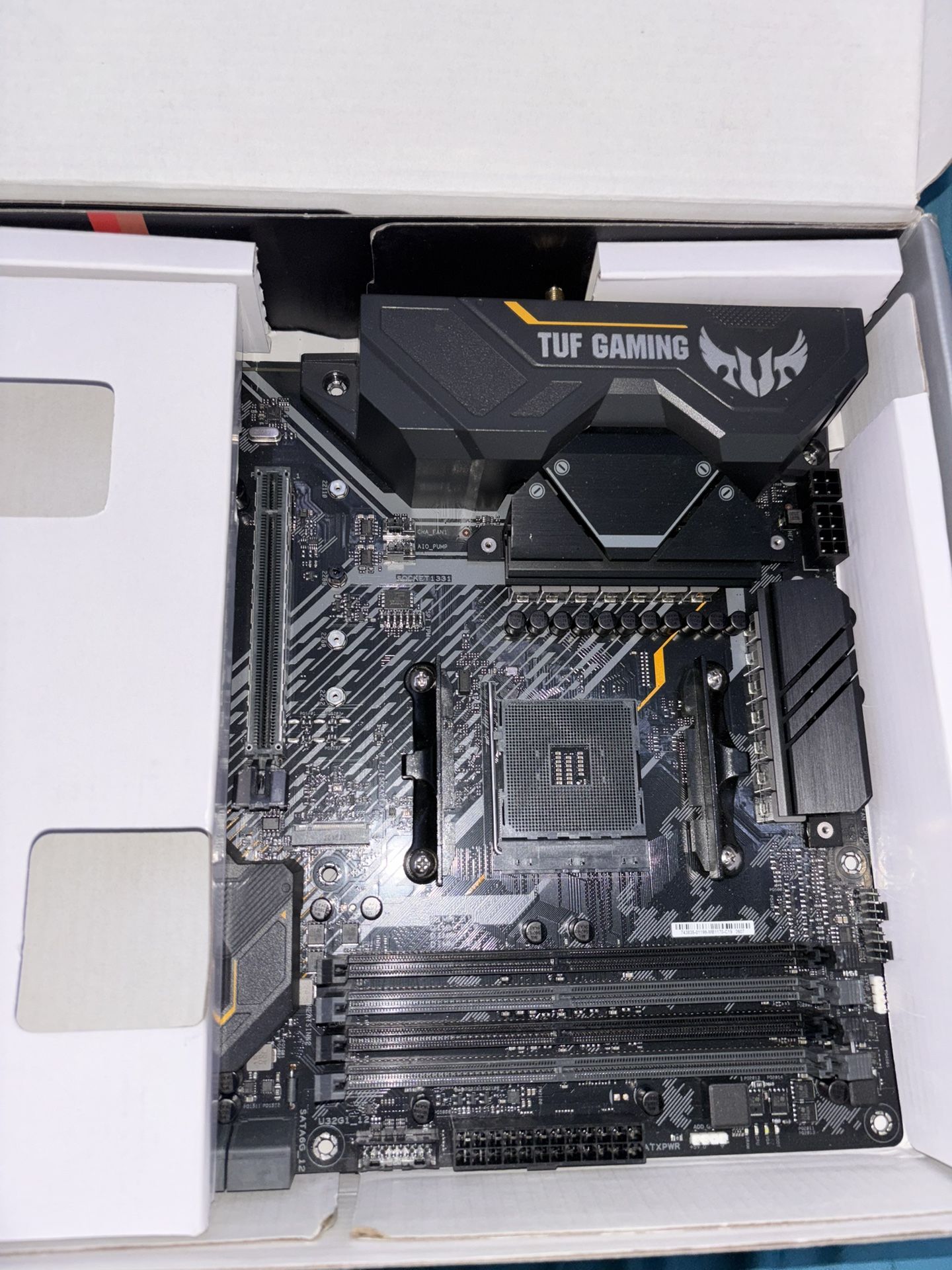 ASUS TUF Gaming X570-PLUS (Wi-Fi) motherboard.