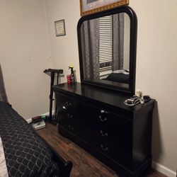 Queen Bed Frame Set With Dresser And Mirror  Night Stand
