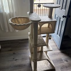 Cat tree