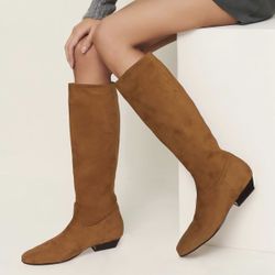 Women's knee-high Tan boots with a square toe 