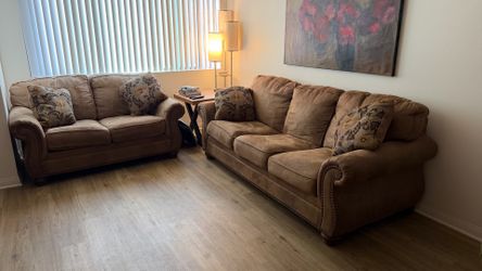 Sofa set
