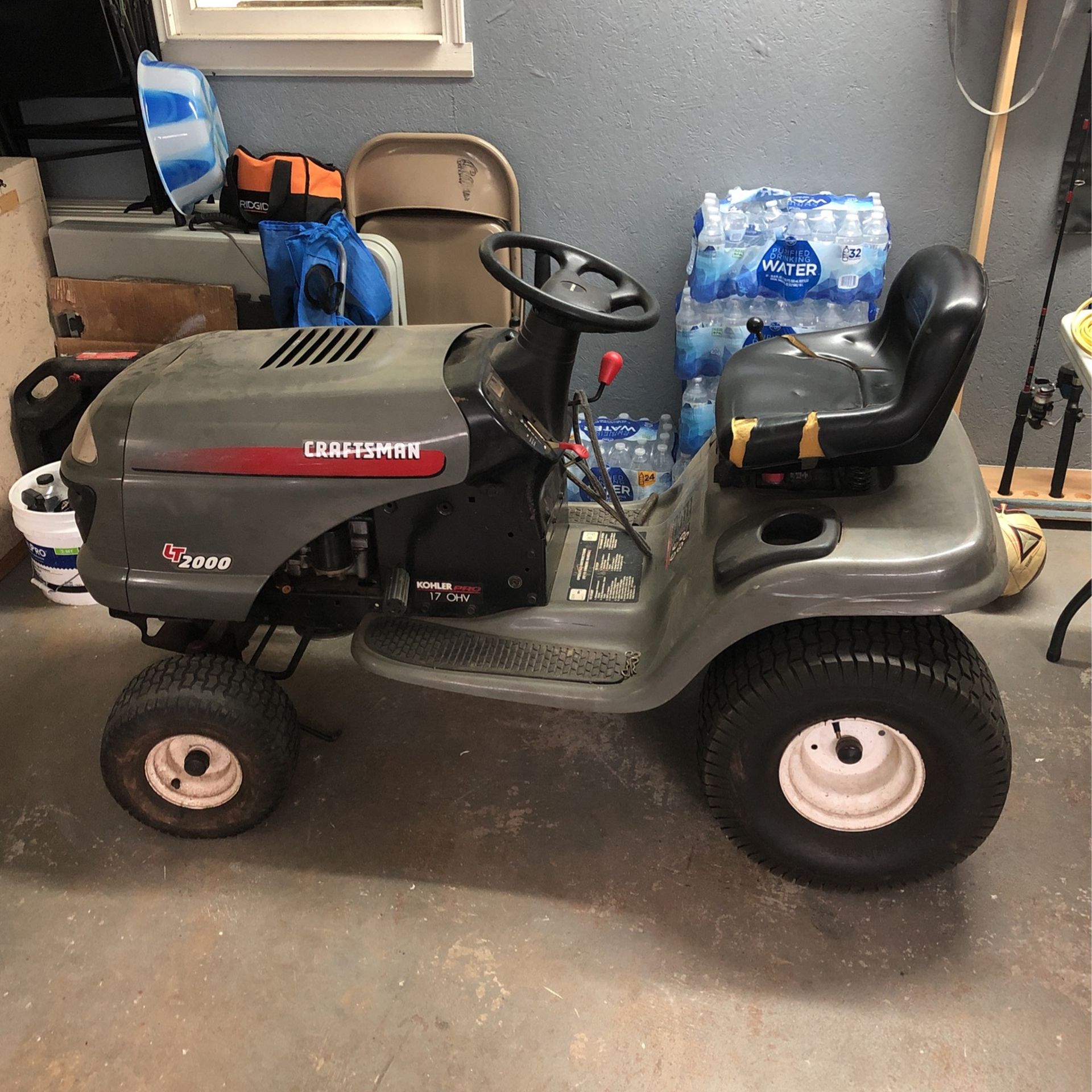 Craftsman  LT 2000 Rideable Lawnmower 