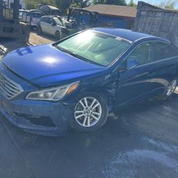 Parts 2016 Hyundai Sonata 2.4 Liter For Parts Only 