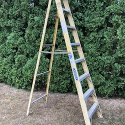 Werner 8’ Fiberglass Stepladder
