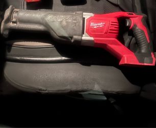 Milwaukee Sawzall Reciprocating Saw with Battery