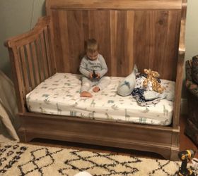 Bertini Pembrooke Convertible Crib with Full Bed Conversion Rails