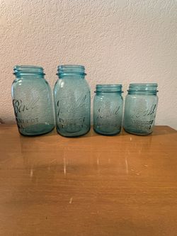 Vintage set of 4 Blue Ball jars
