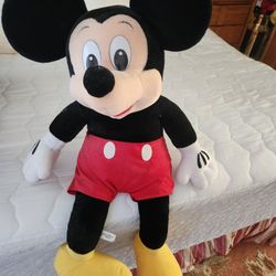 Mickey Mouse Giant Size
