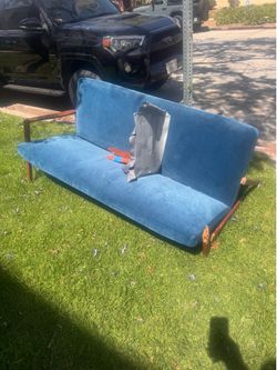 Free Scandinavian Bench