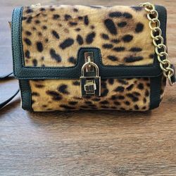 Leopard Textured Purse