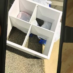 White Cubby Holes 2.2x1.1 Ft