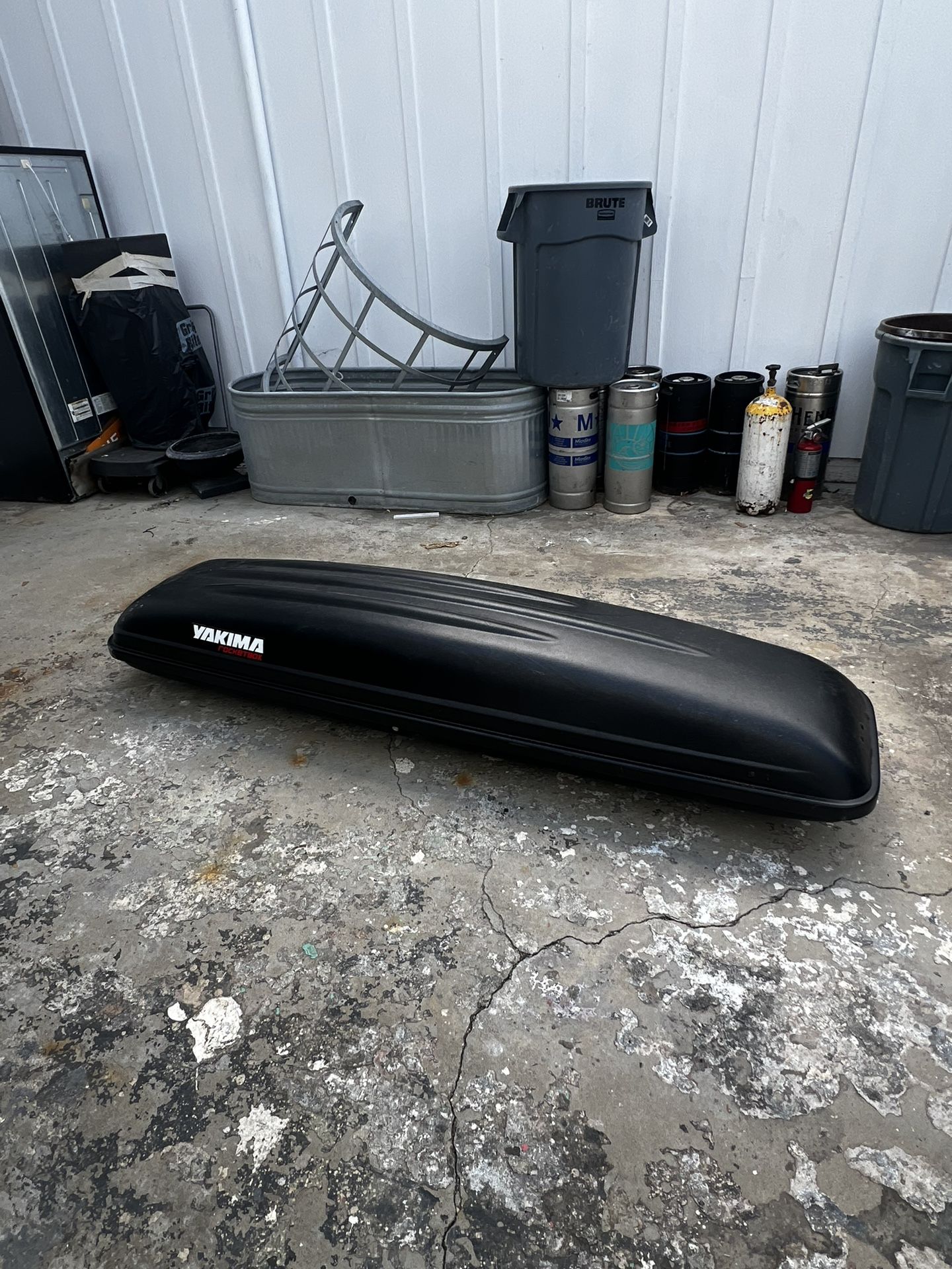Yakima Space Booster Yakima Skybox 11 Yakima Rocket Box 11 For Sale In San  Francisco, CA OfferUp