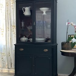 Gorgeous China cabinets 