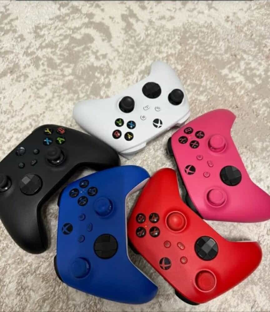 Xbox Series X Controllers 
