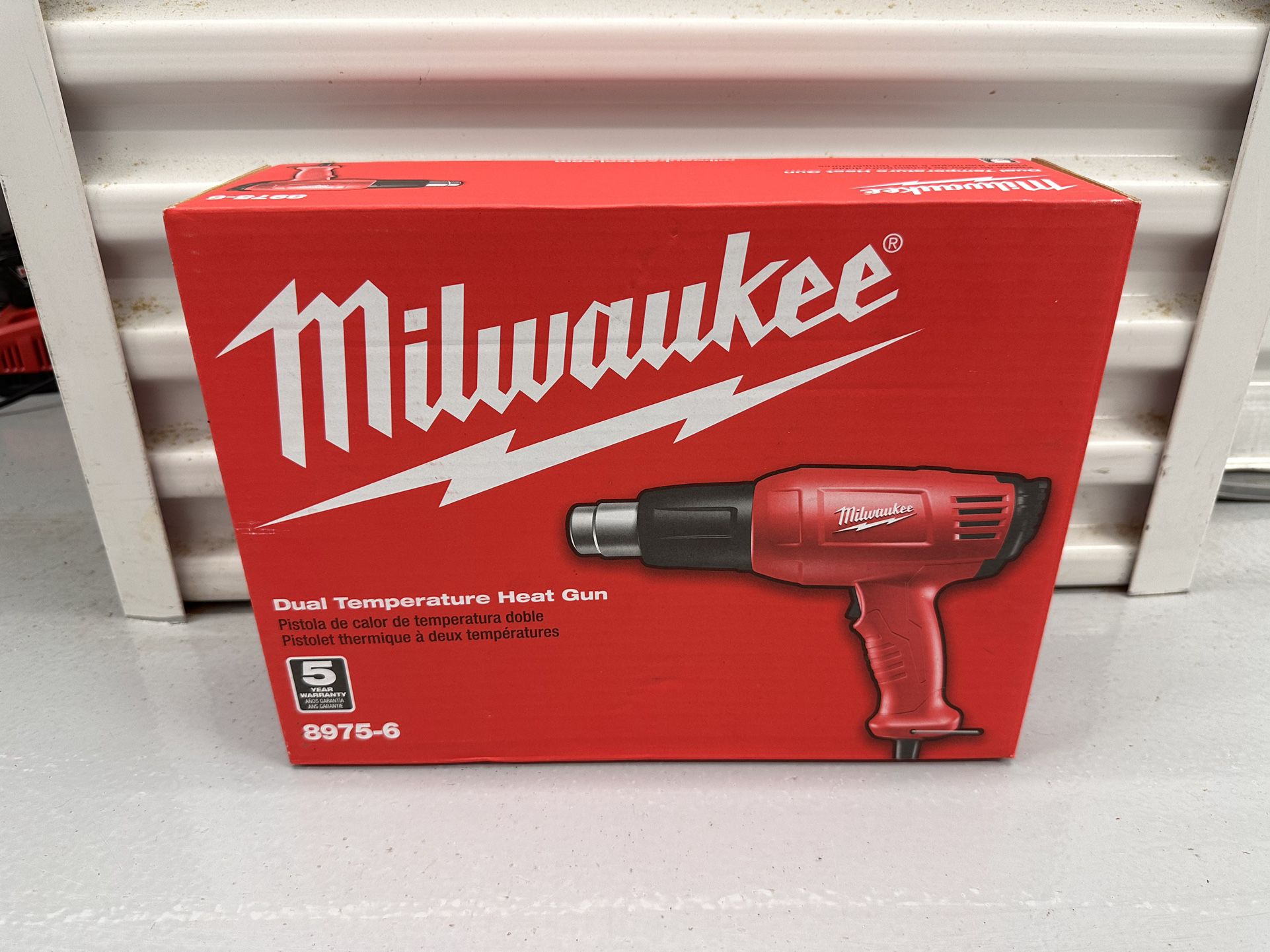 Milwaukee Tool 8975-6 Dual Temperature Heat Gun