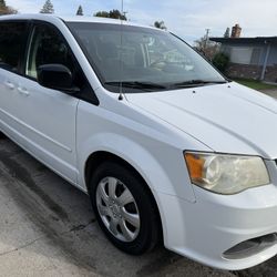 2014 Dodge Grand Caravan, Clean Title, Smog, 186K