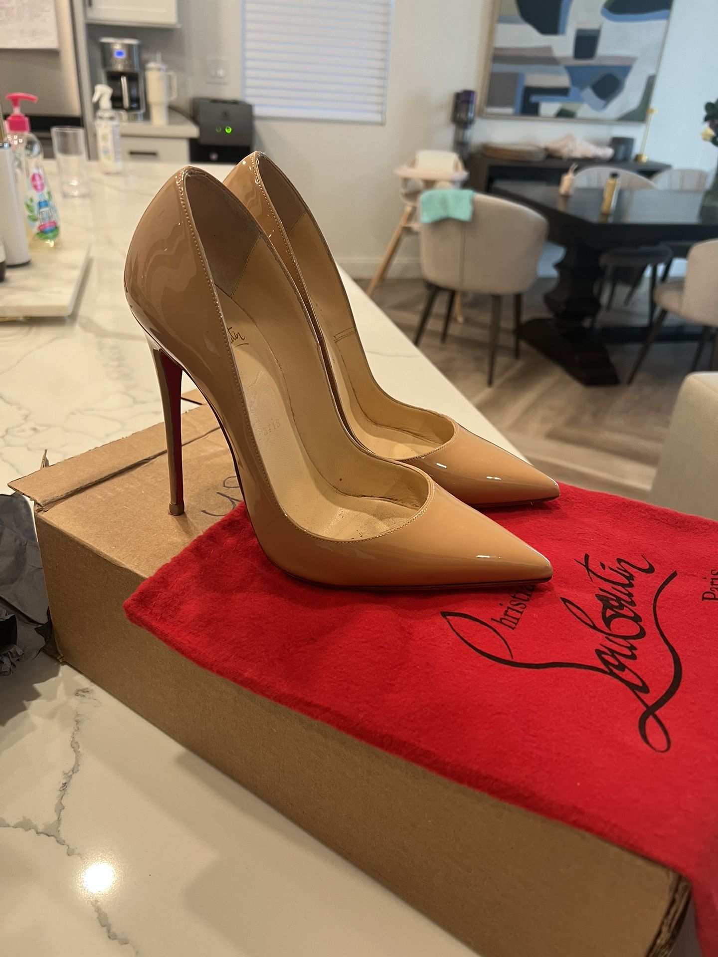 Christian Louboutin So Kate