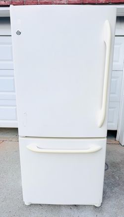 GE White Bottom Freezer Refrigerator