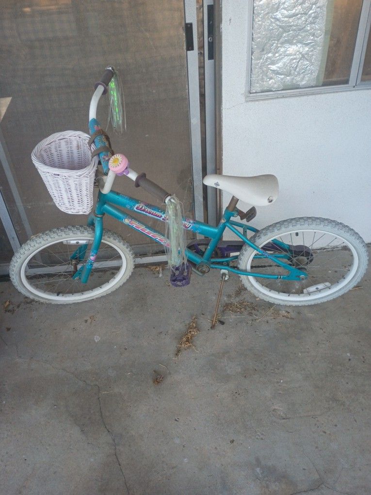 Little Bike With Basket Huffy.