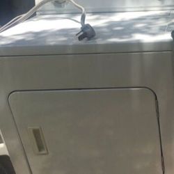 Estate By Whilpool Dryer . In Great Condition.