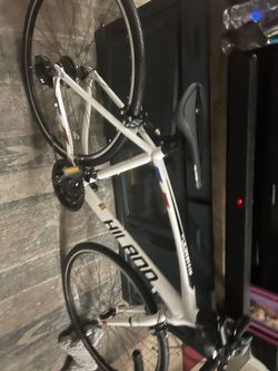 28 “ Hiland 700c road bike