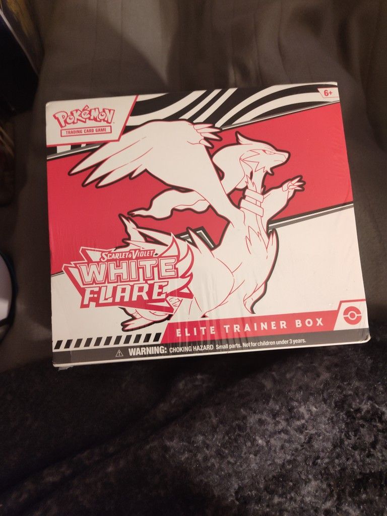 Pokemon Elite Training Box