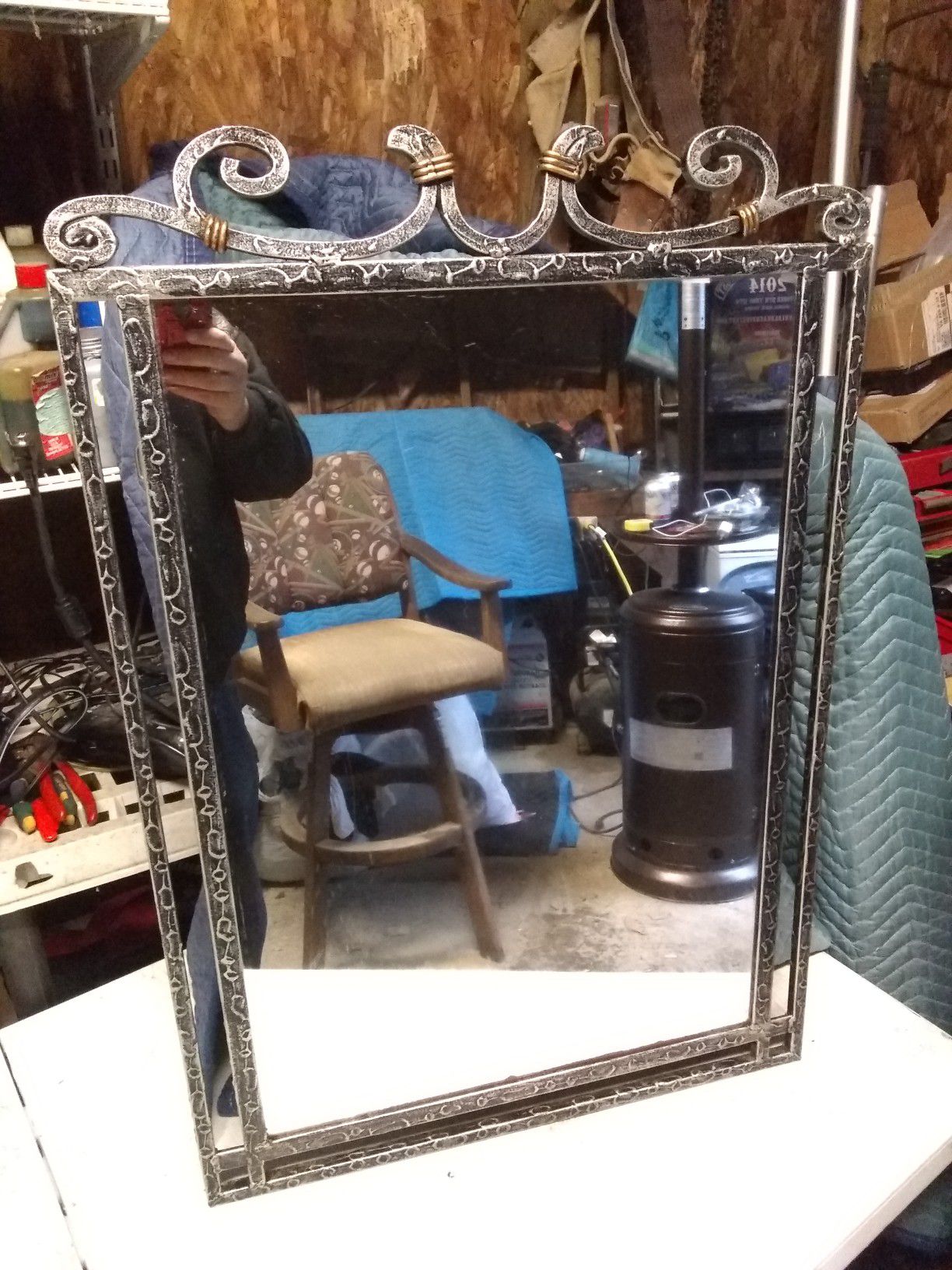 Metal frame wall mirror