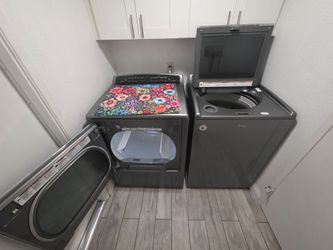Whirlpool Washer & Dryer USED