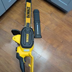 DEWALT 15 AMP 18in Corded Electric Chainsaw