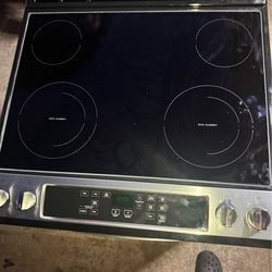 Brand New Whirlpool Stove