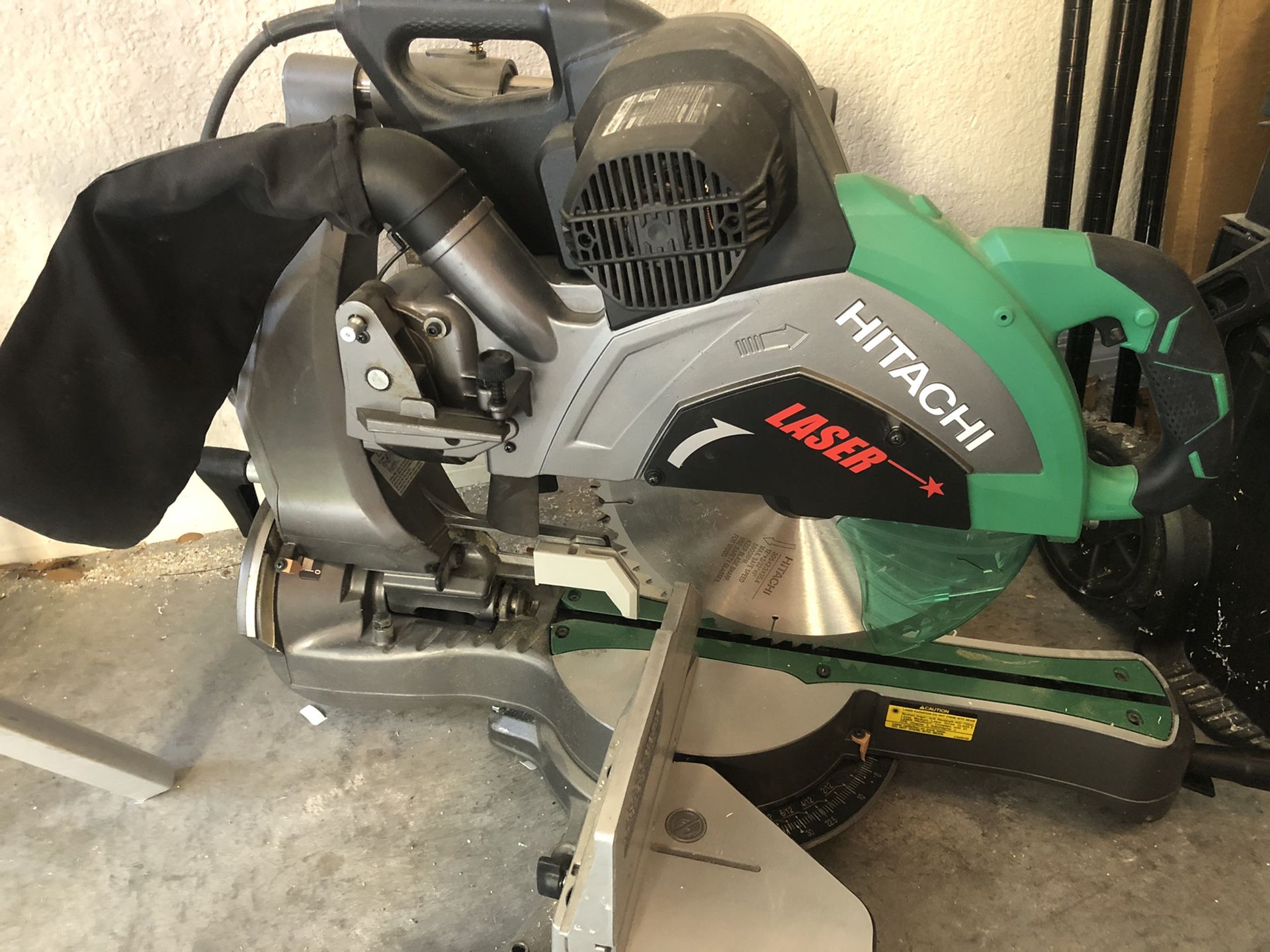 New 12” Dual bevel compound sliding miter saw with laser